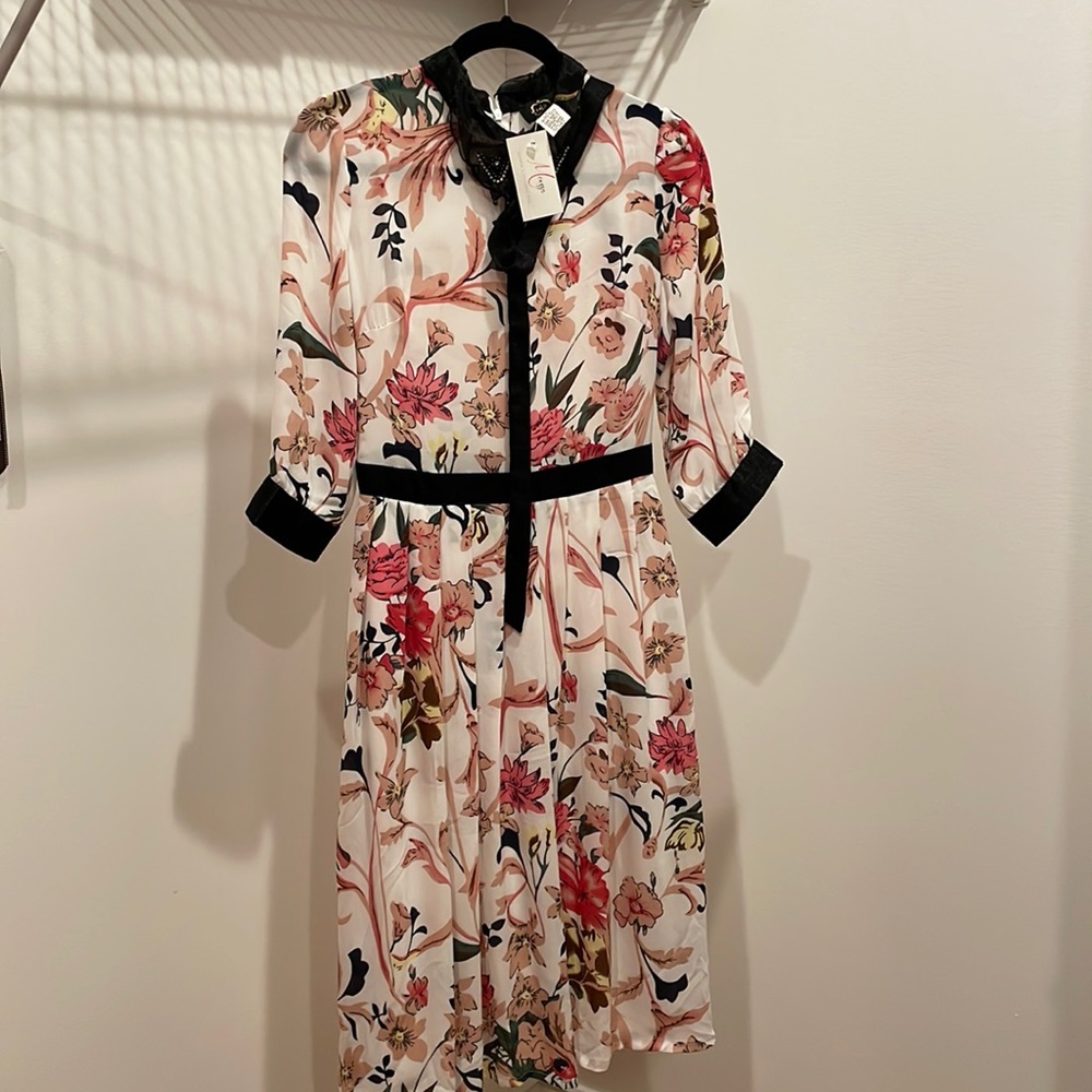 ‘Mussa’ Floral over the knee dress size S | never worn